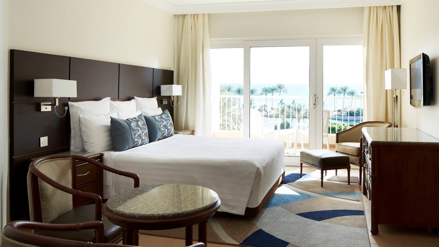 rooms-deluxe-room-sea-view