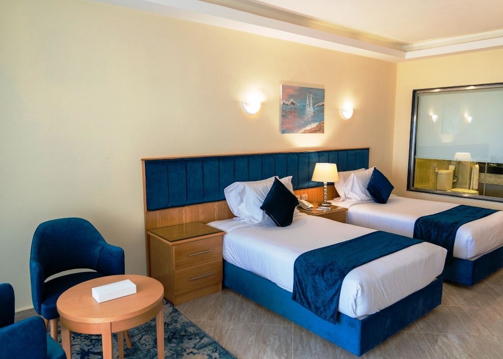 rooms-deluxe-renovated-room-sea-view