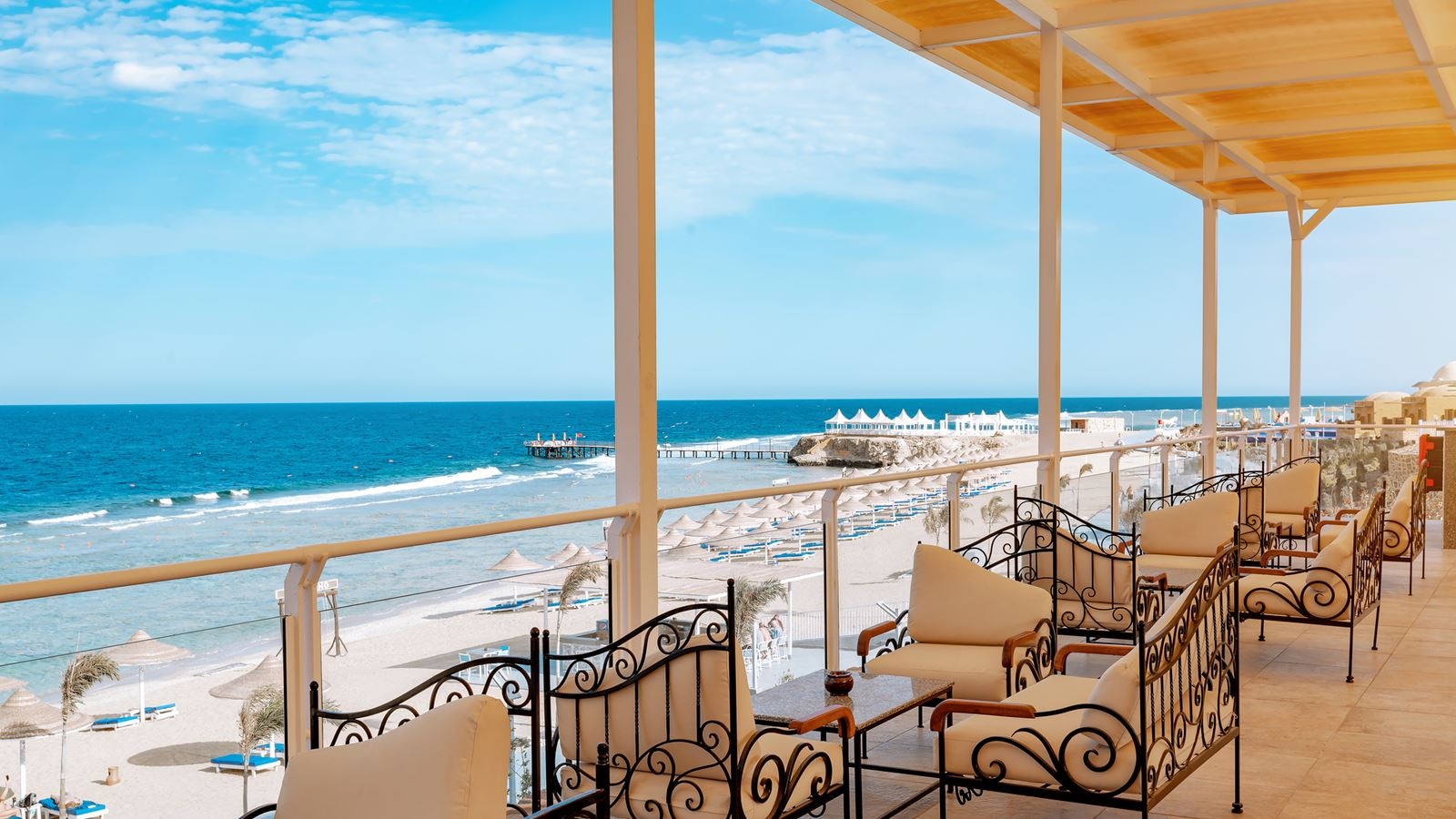 bars-red-sky-bar--oriental-café