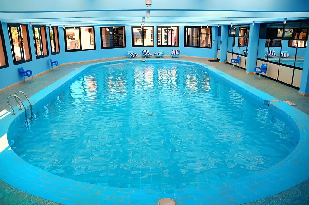 pools-indoor-pool