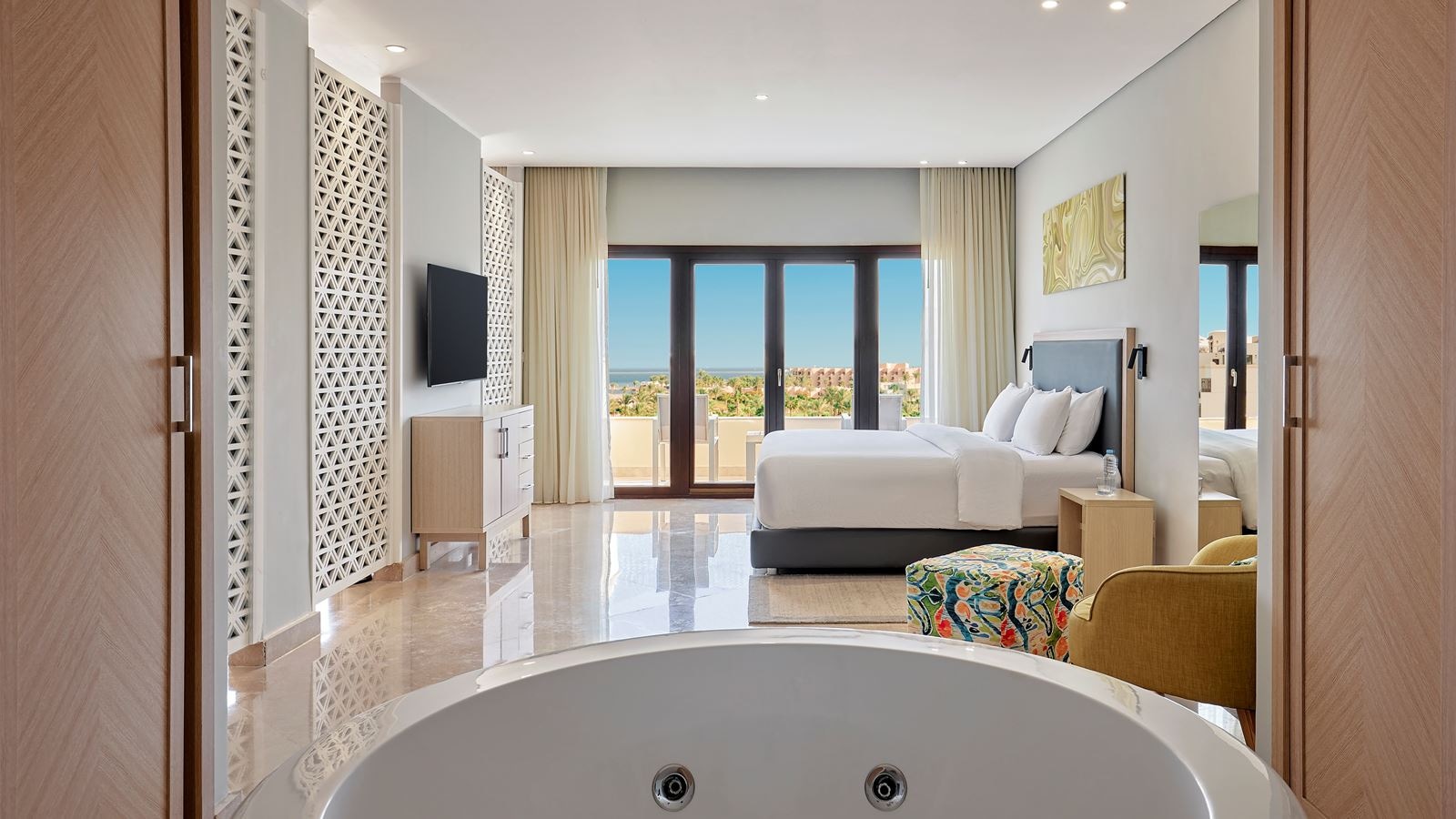 rooms-the-view-suite