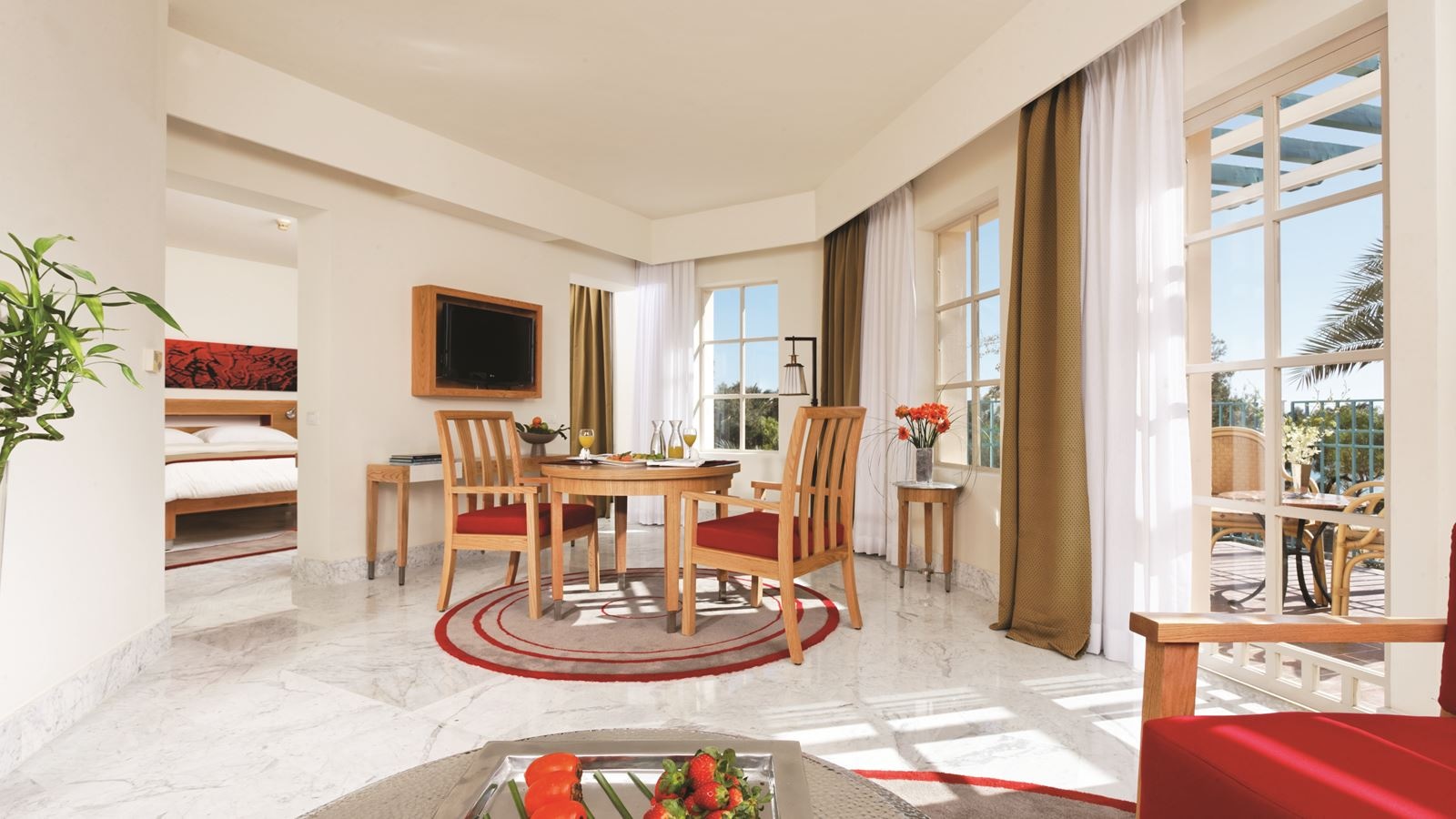 rooms-deluxe-suite-sea-view