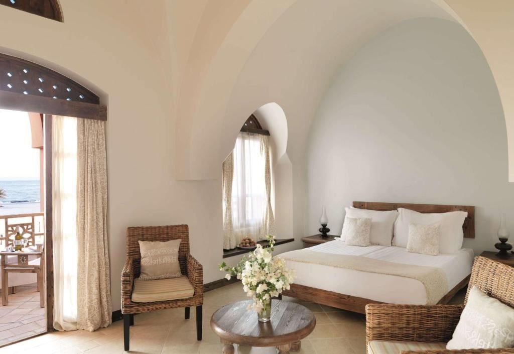 rooms-premium-room-seaview