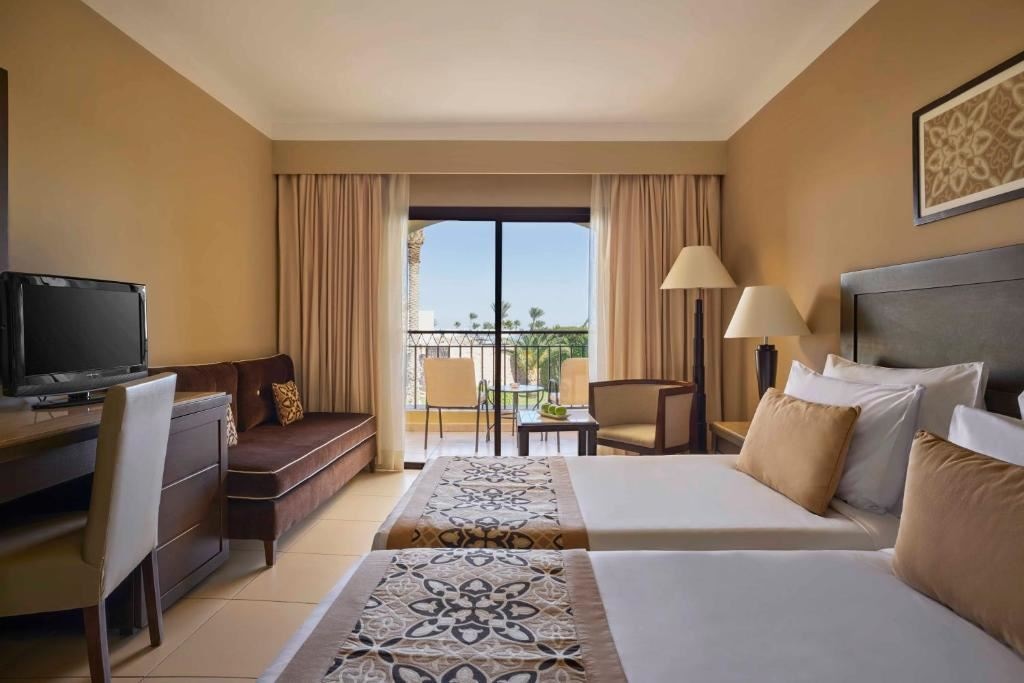 rooms-family-room