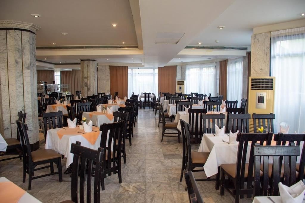 restaurants-restaurants