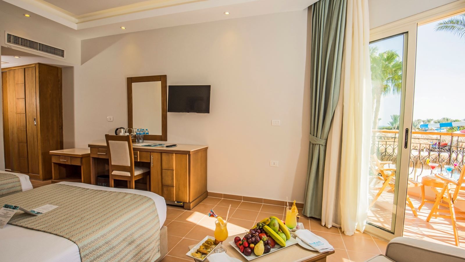 rooms-standard-room-garden-or-pool-view