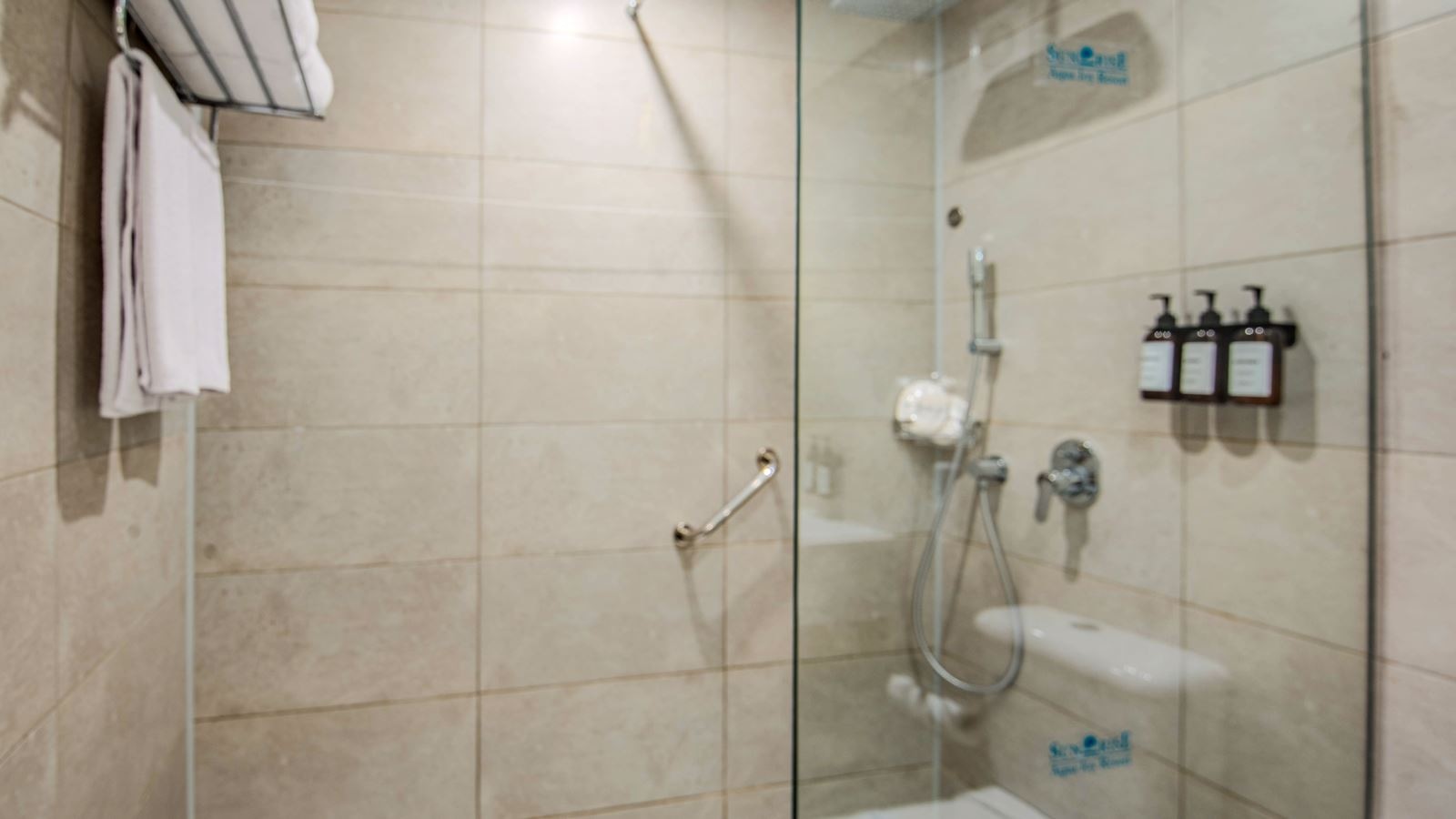 rooms-superior-backpool-view