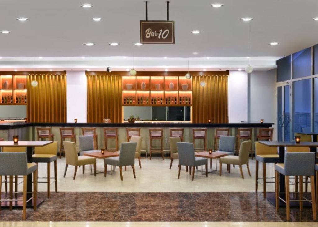 bars-bar-10-lobby-bar