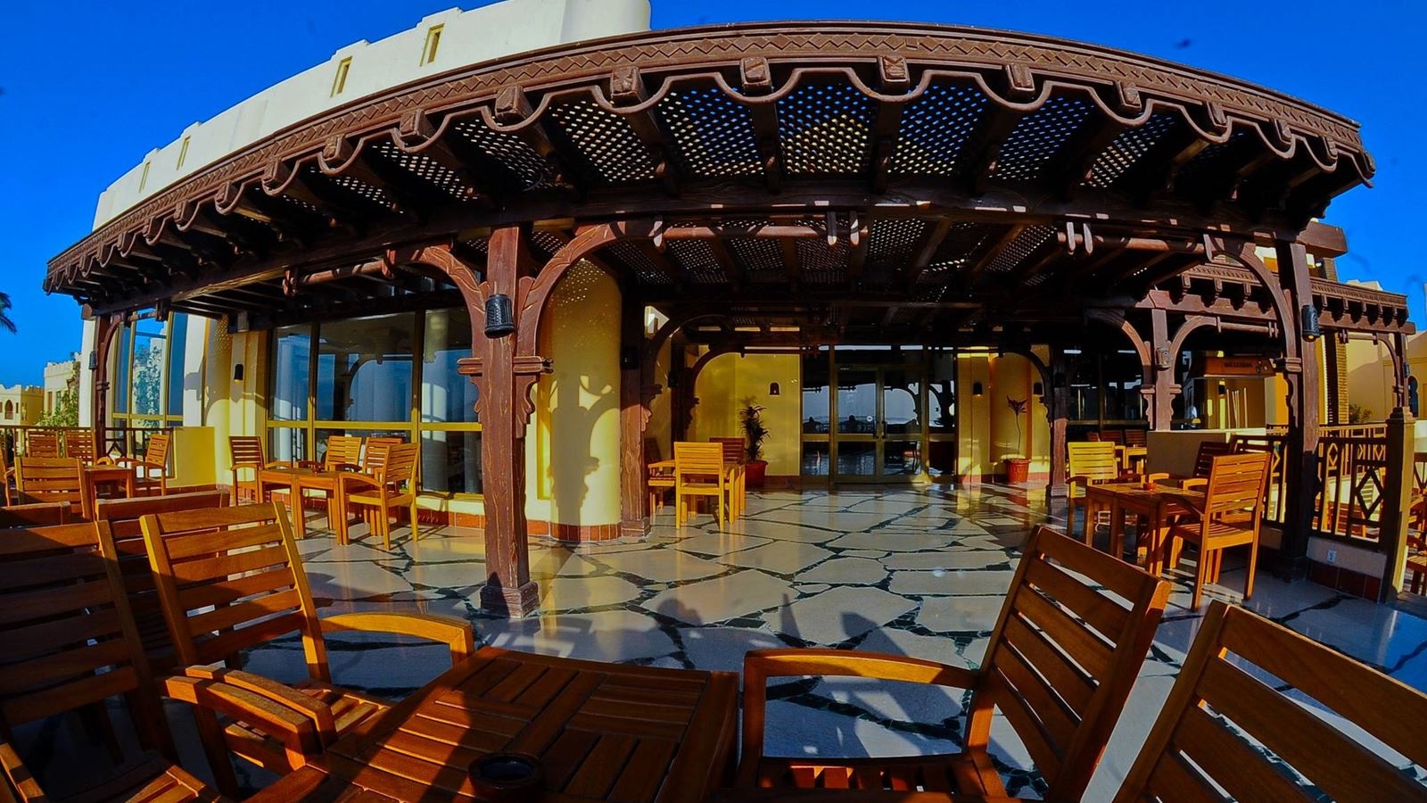 restaurants-lobby-bar-terrace