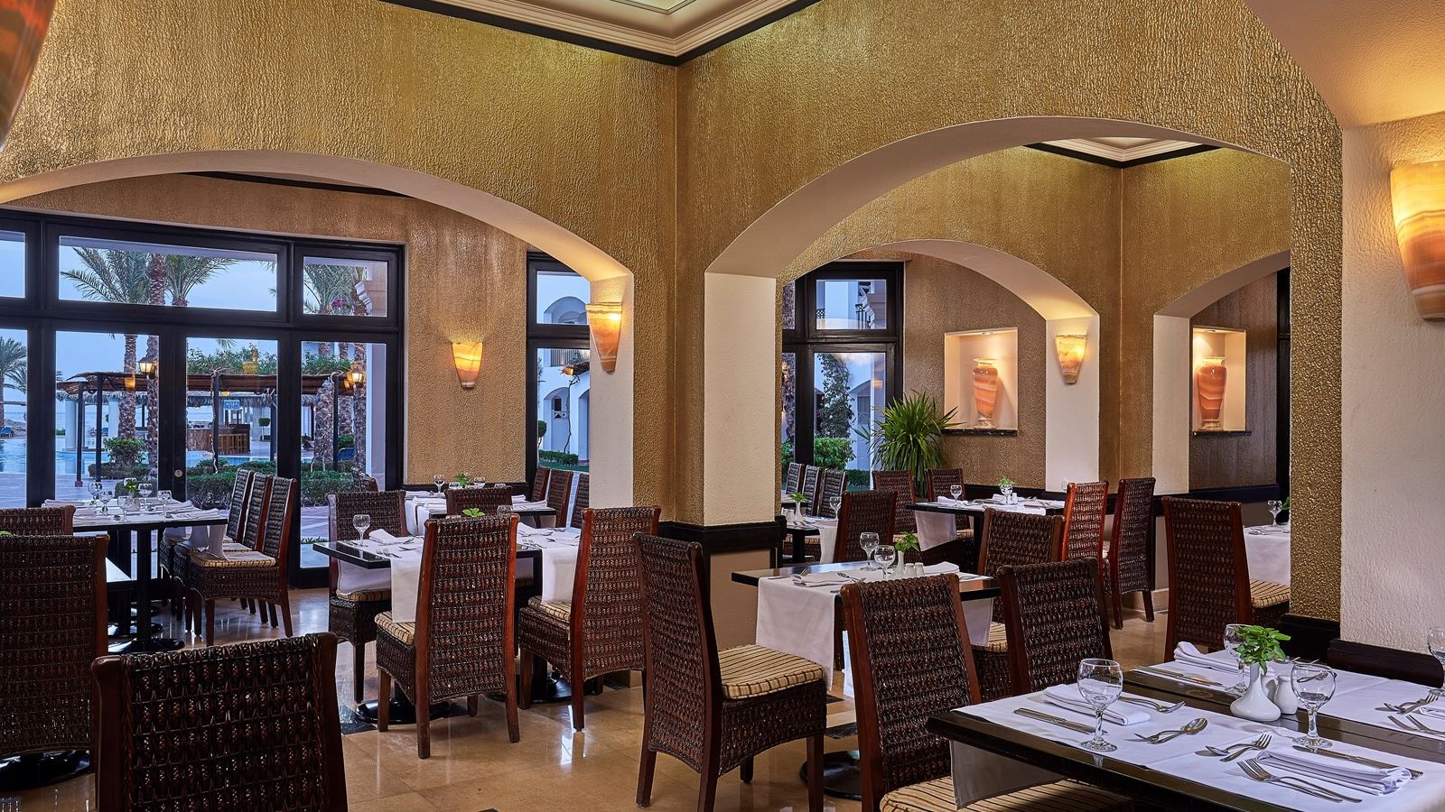 restaurants-le-palmier-resturant