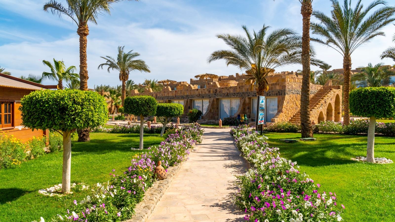 rooms-family-deluxe-beach-front