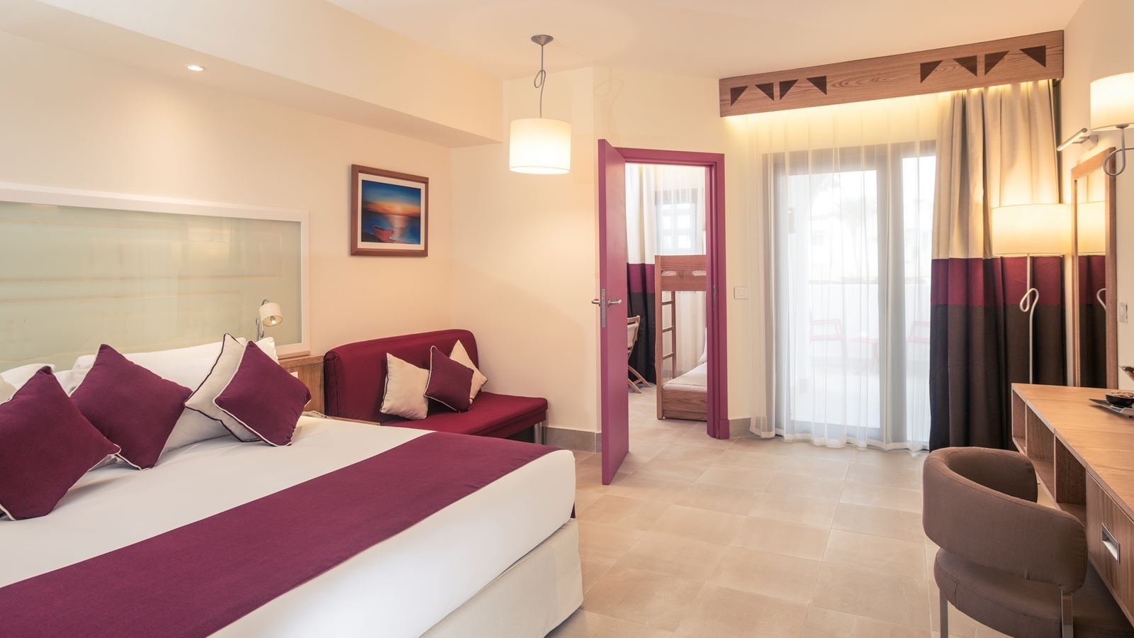 rooms-family-garden-view