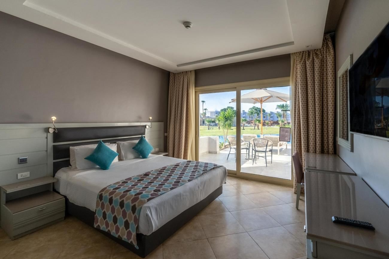 rooms-family-swim-up