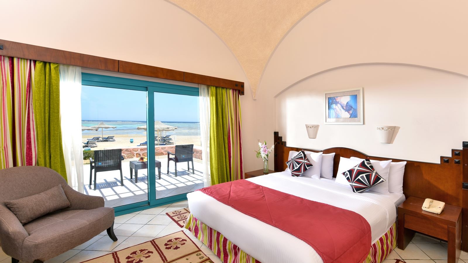 rooms-room-family-beachfront