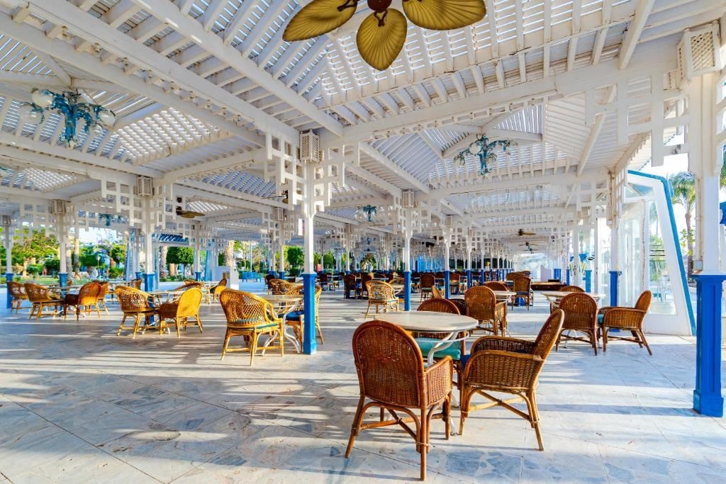 restaurants-restaurants