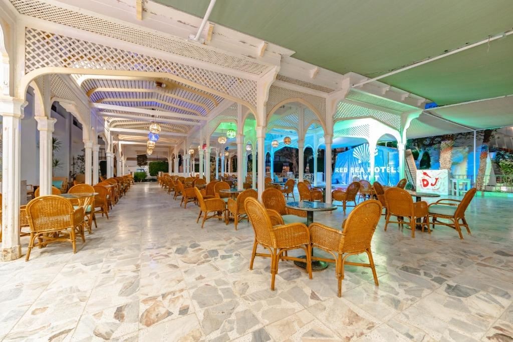 restaurants-restaurants