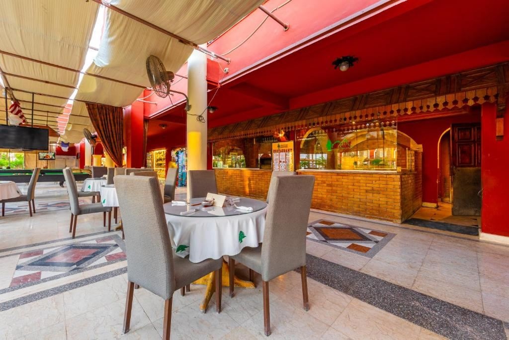 restaurants-restaurants