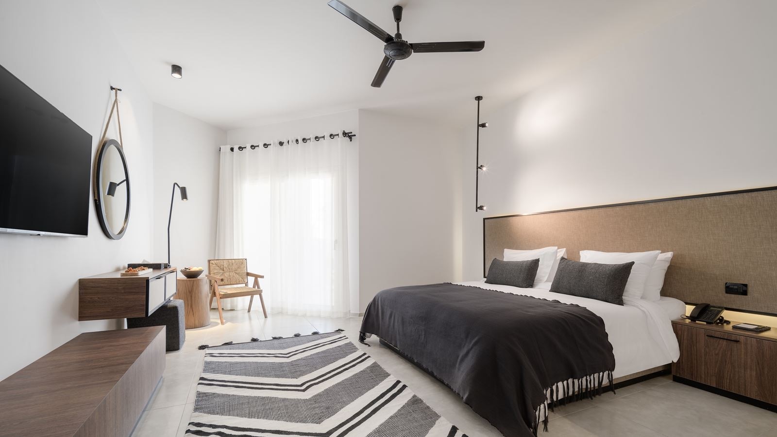 rooms-deluxe-room-garden-view