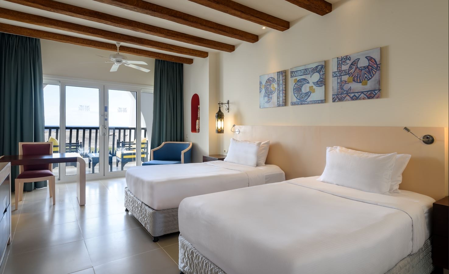 rooms-standard-room-partial-sea-view