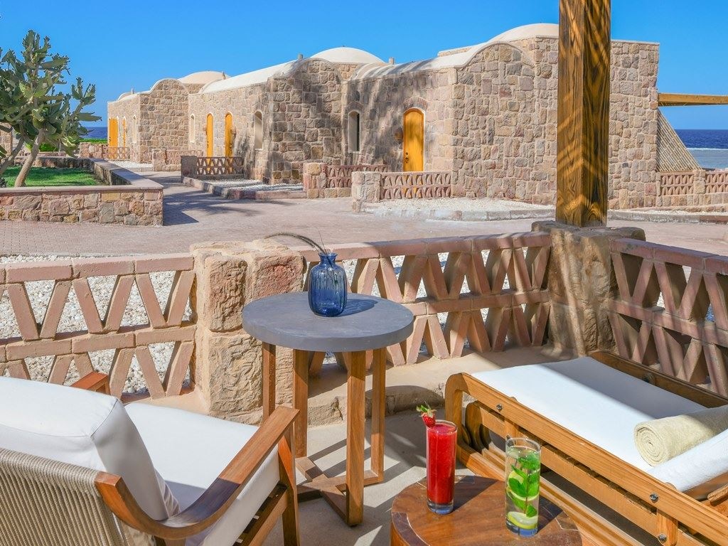 rooms-superior-room-partial-sea-view