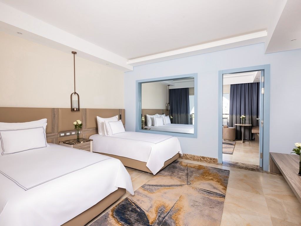 rooms-family-room-blue-planet