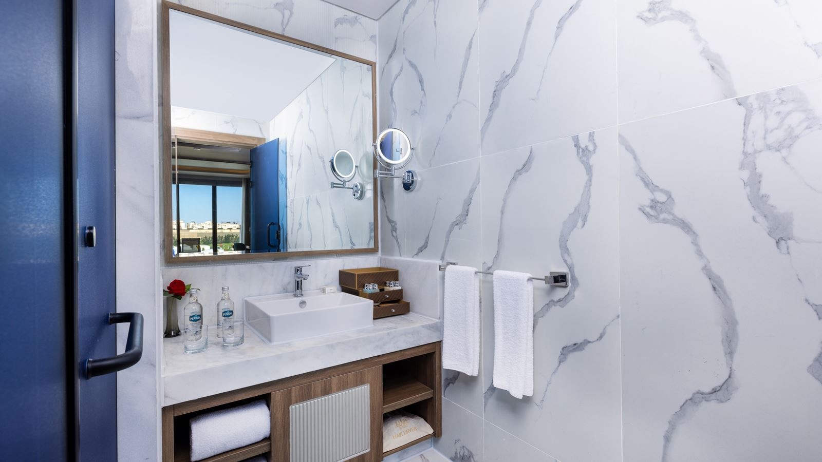 rooms-superior-room-beach-side