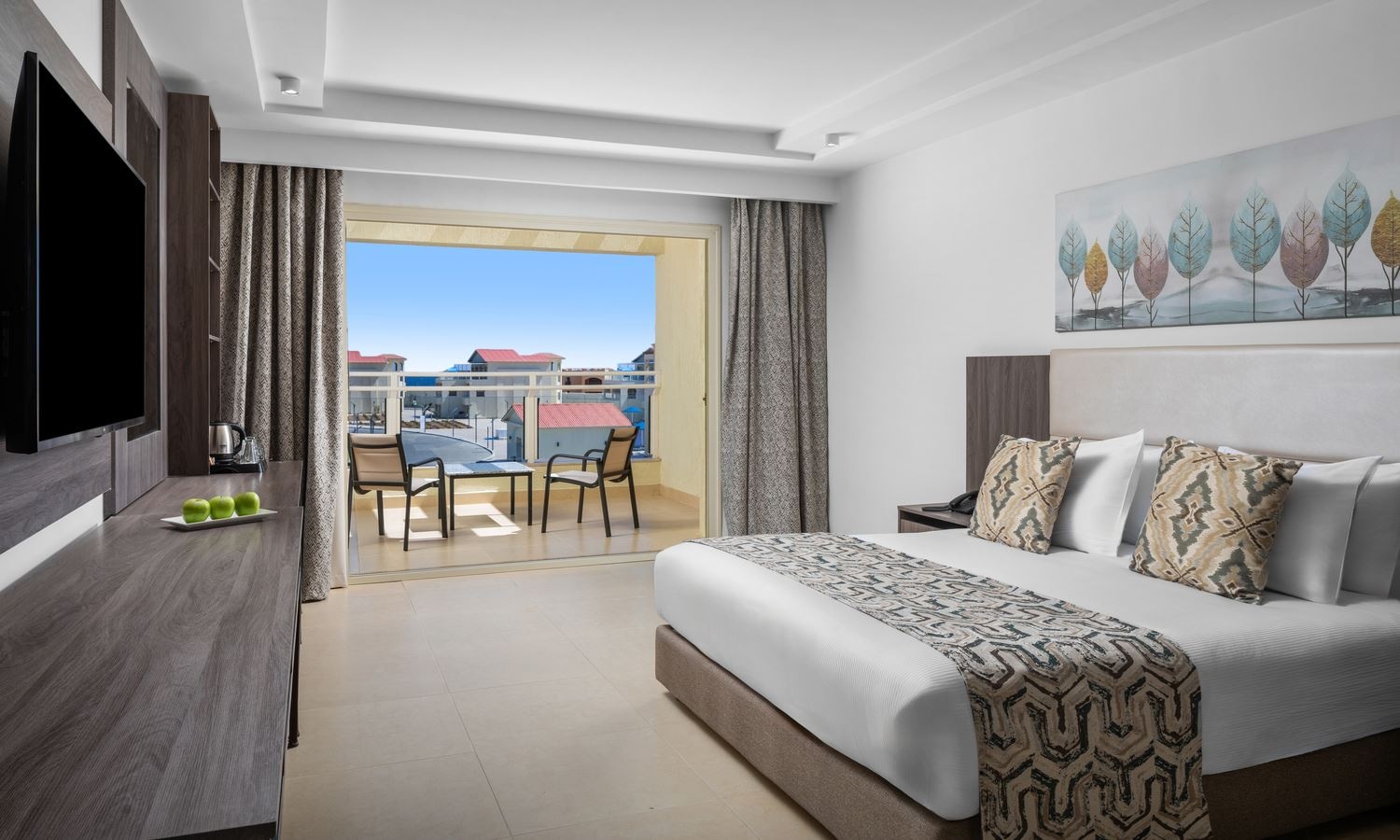 rooms-room-deluxe-side-sea-view