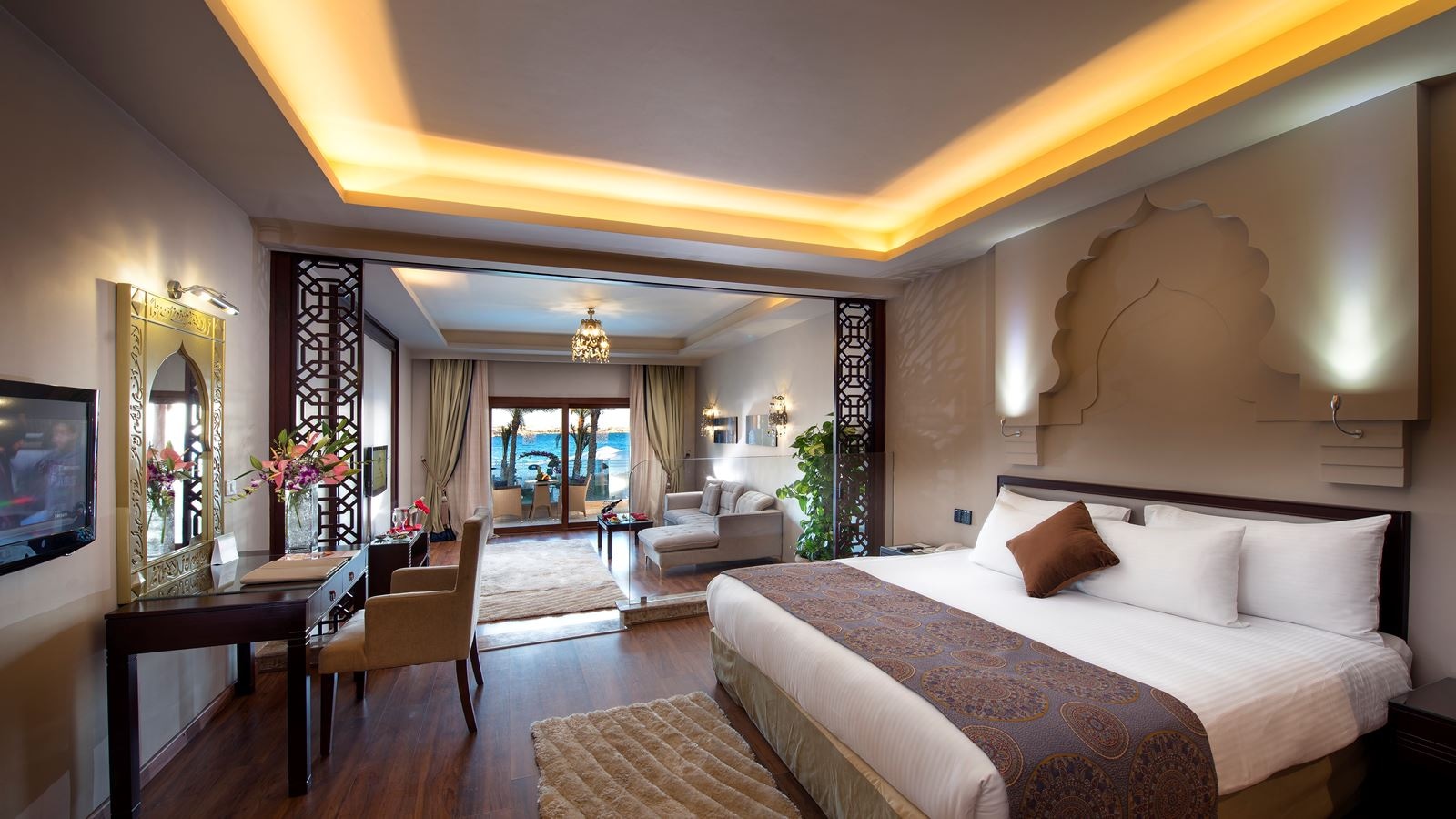 rooms-executive-swimup-suite--pool-view