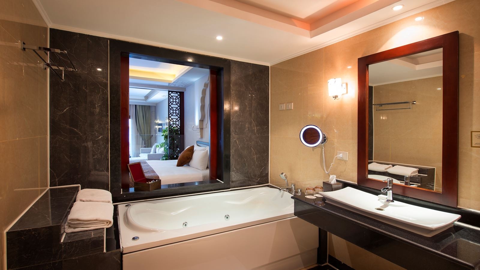 rooms-executive-suite--seapoolgarden-view