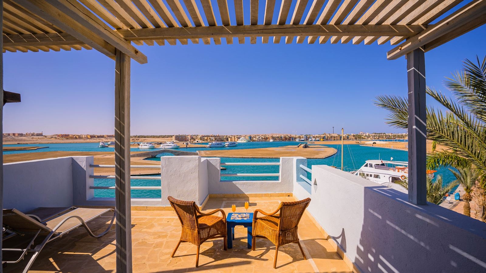 rooms-junior-suite-marina-view