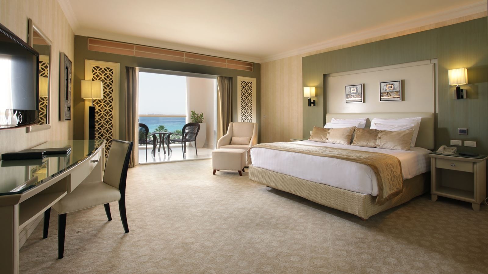 rooms-deluxe-room-sea-view