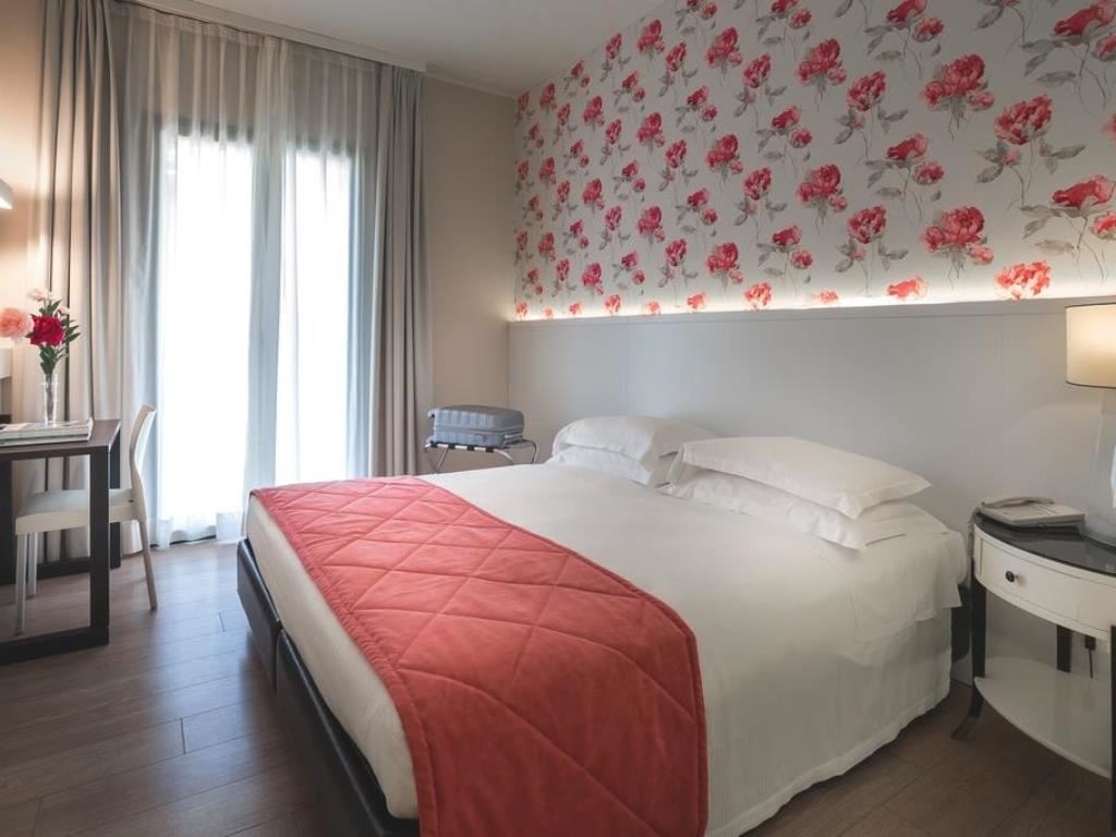 rooms-classic-double-room