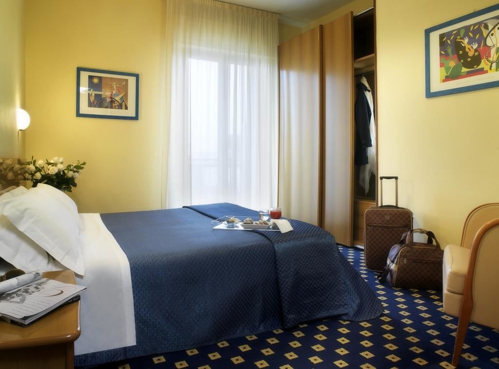 rooms-comfort-room-with-balcony