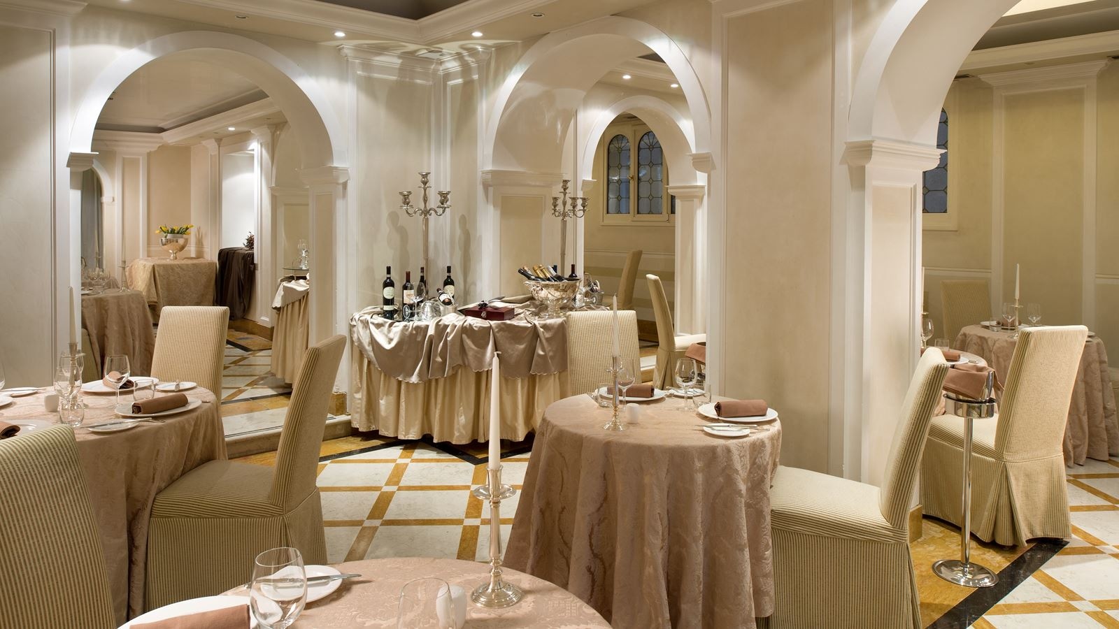 restaurants-restaurants