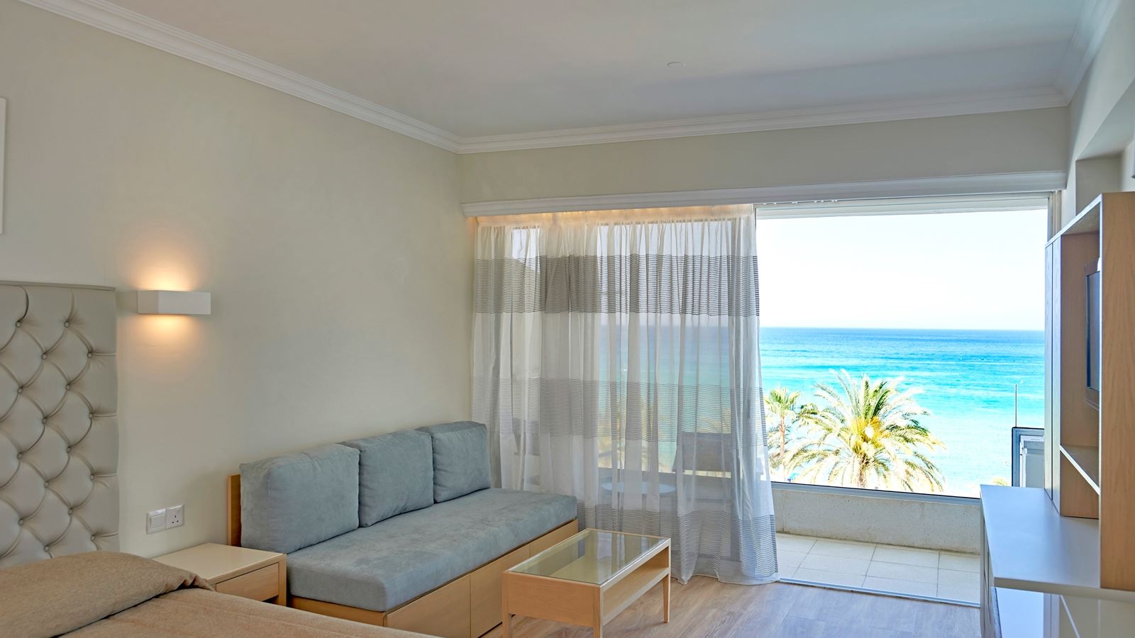 rooms-double-or-twin-superior-sea-view