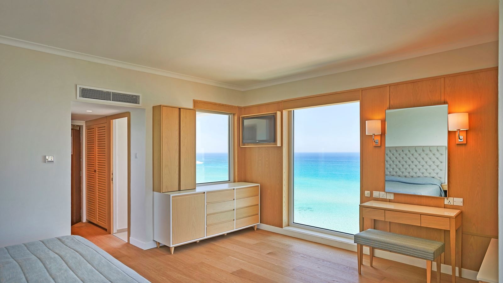 rooms-junior-suite-panoramic-sea-view