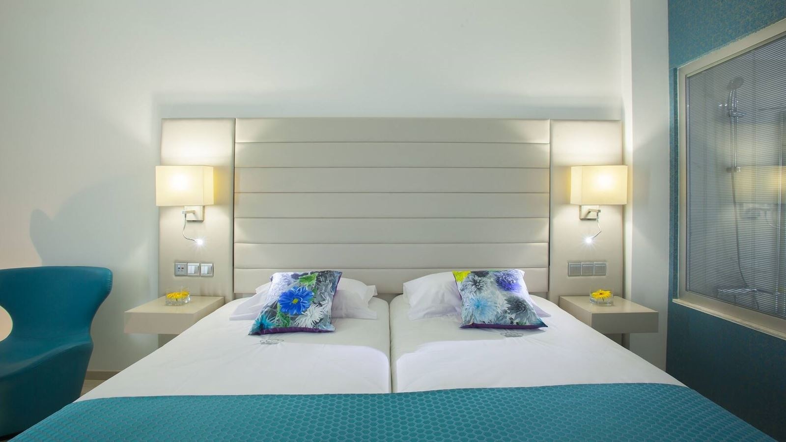 rooms-superior-room-seaview-swimuppoolterrace