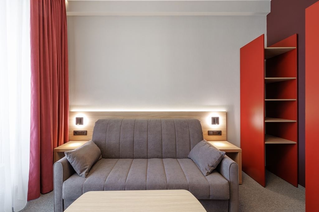 rooms-luxe-with-balkony