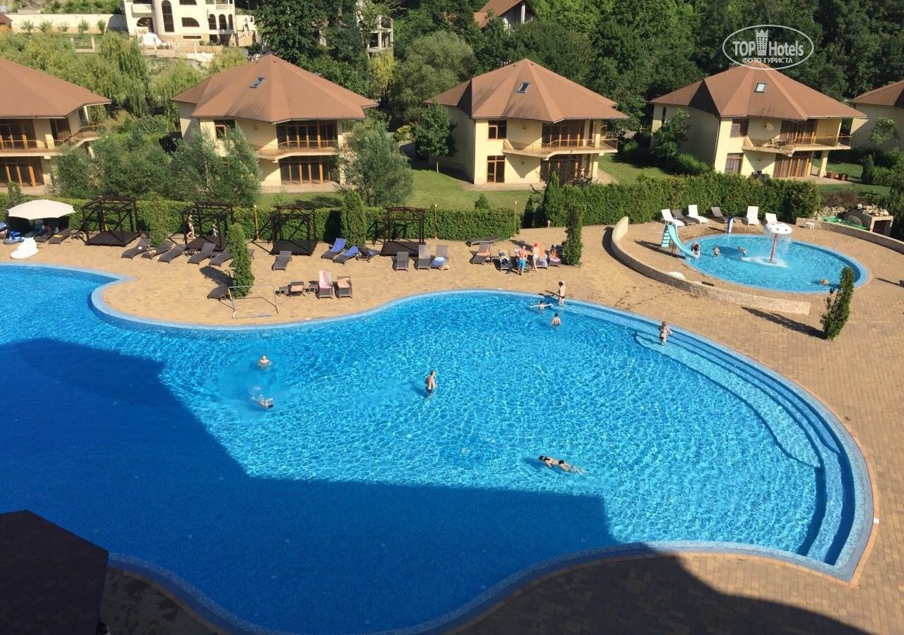 pools-outdoor-pool