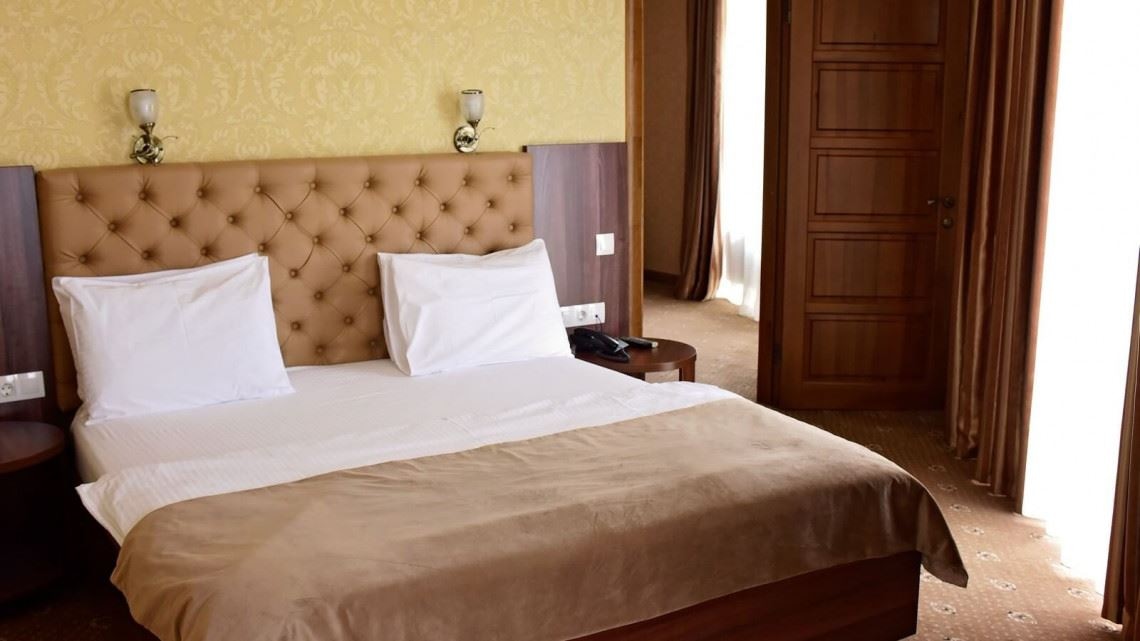 rooms-2mest-2-kom-delux