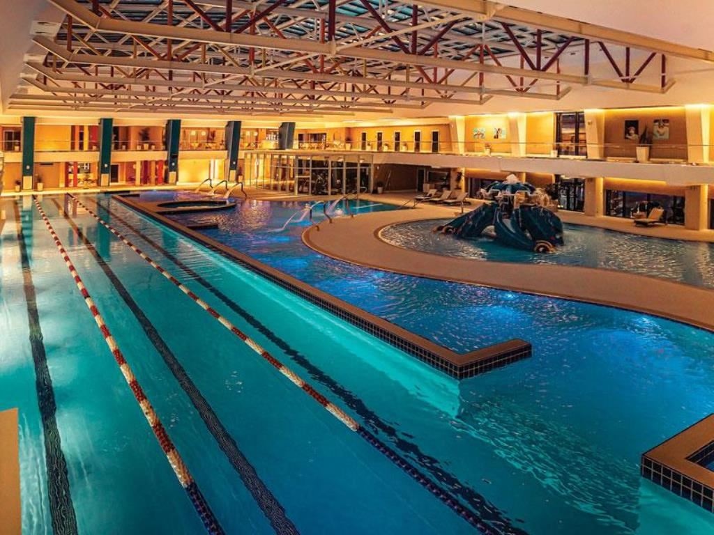 pools-indoor-pool