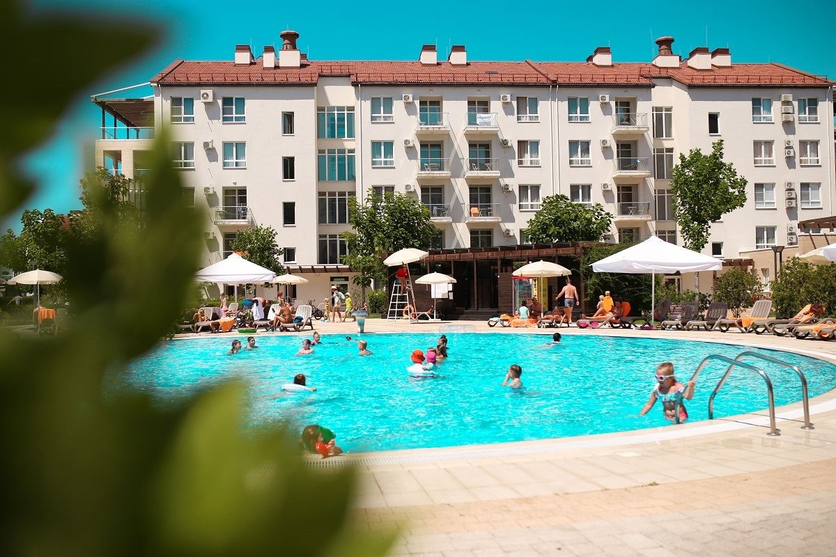 pools-outdoor-pool