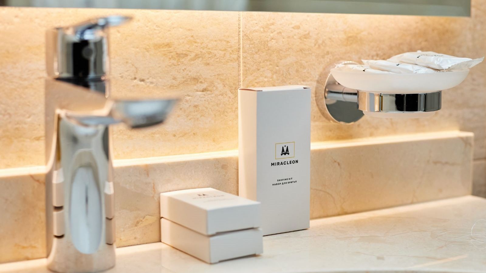 rooms-deluxe-double-room