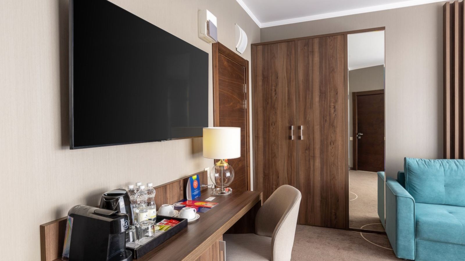 rooms-family-room-standard