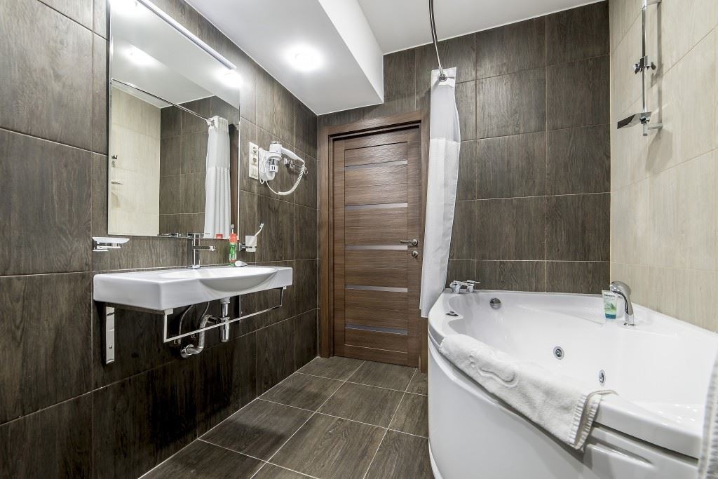 rooms-2bed-junior-suite