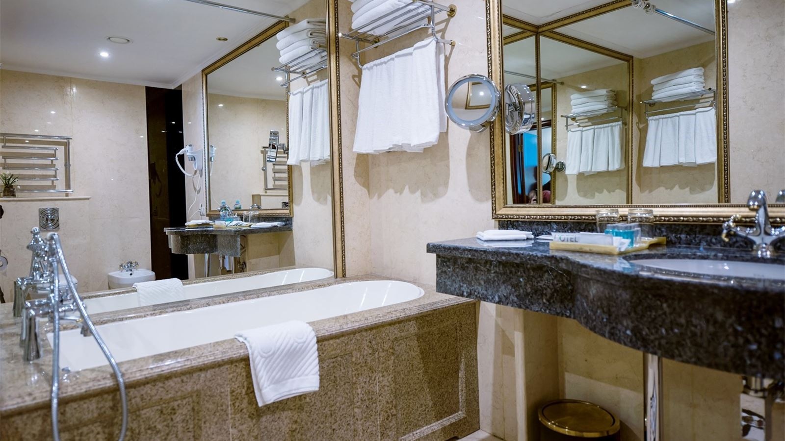 rooms-двухкомнатные-апартаменты-с-одной-спальней