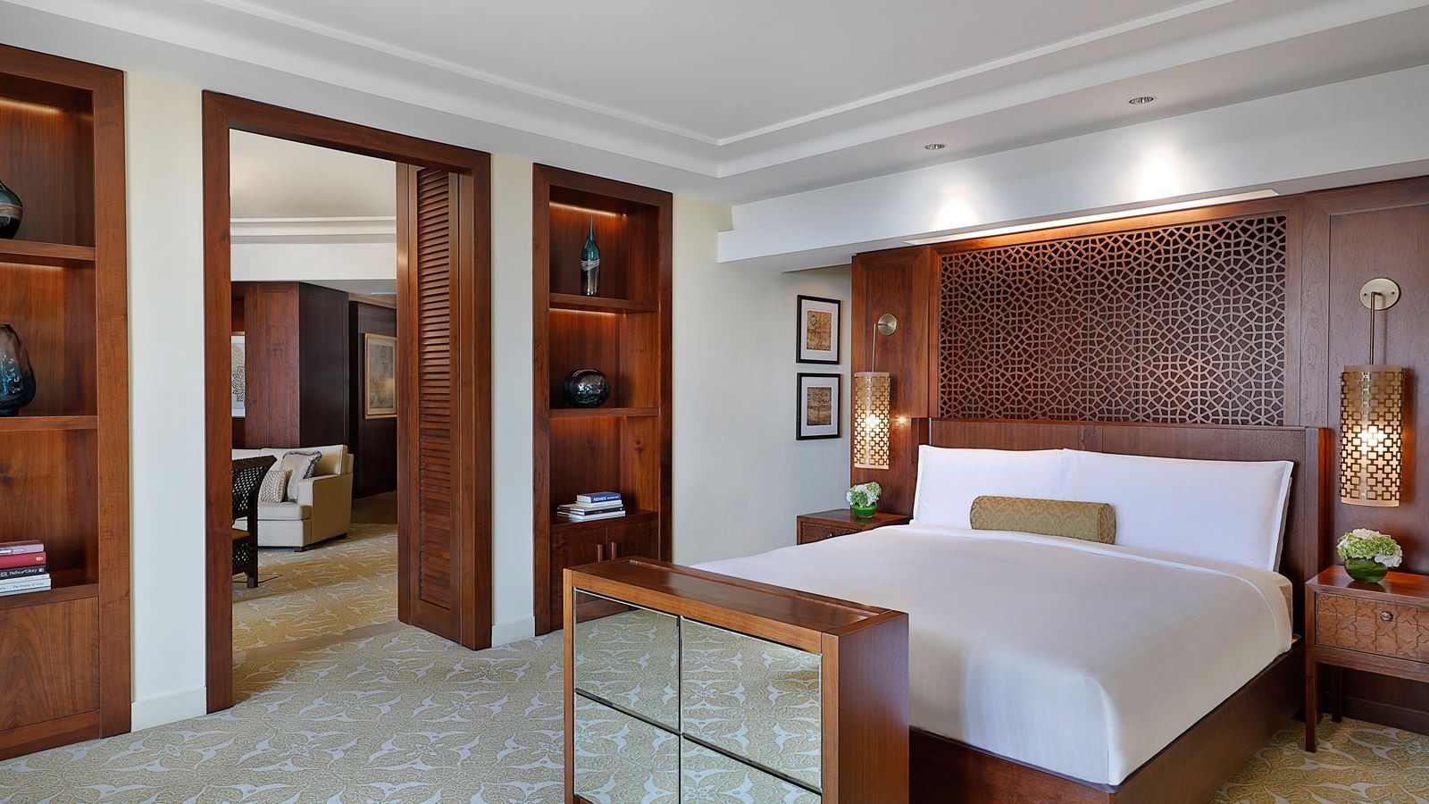 rooms-one-bedroom-ocean-club-suite