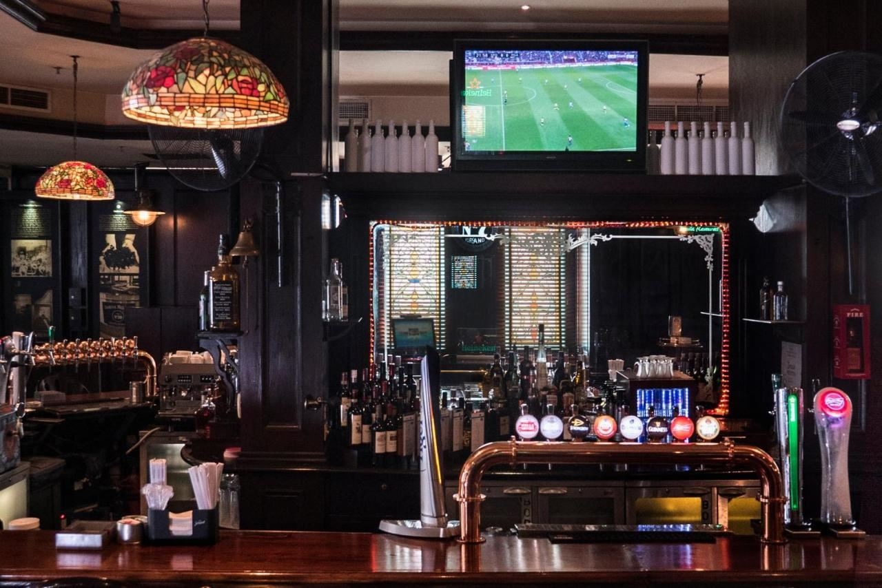 restaurants-boston-bar--restaurant