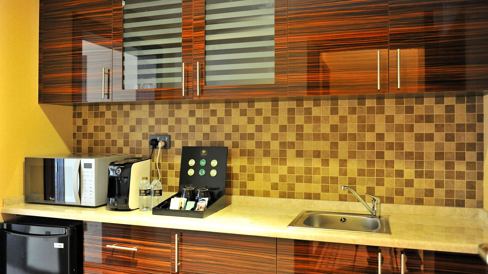 rooms-jannah-deluxe-room-city-view