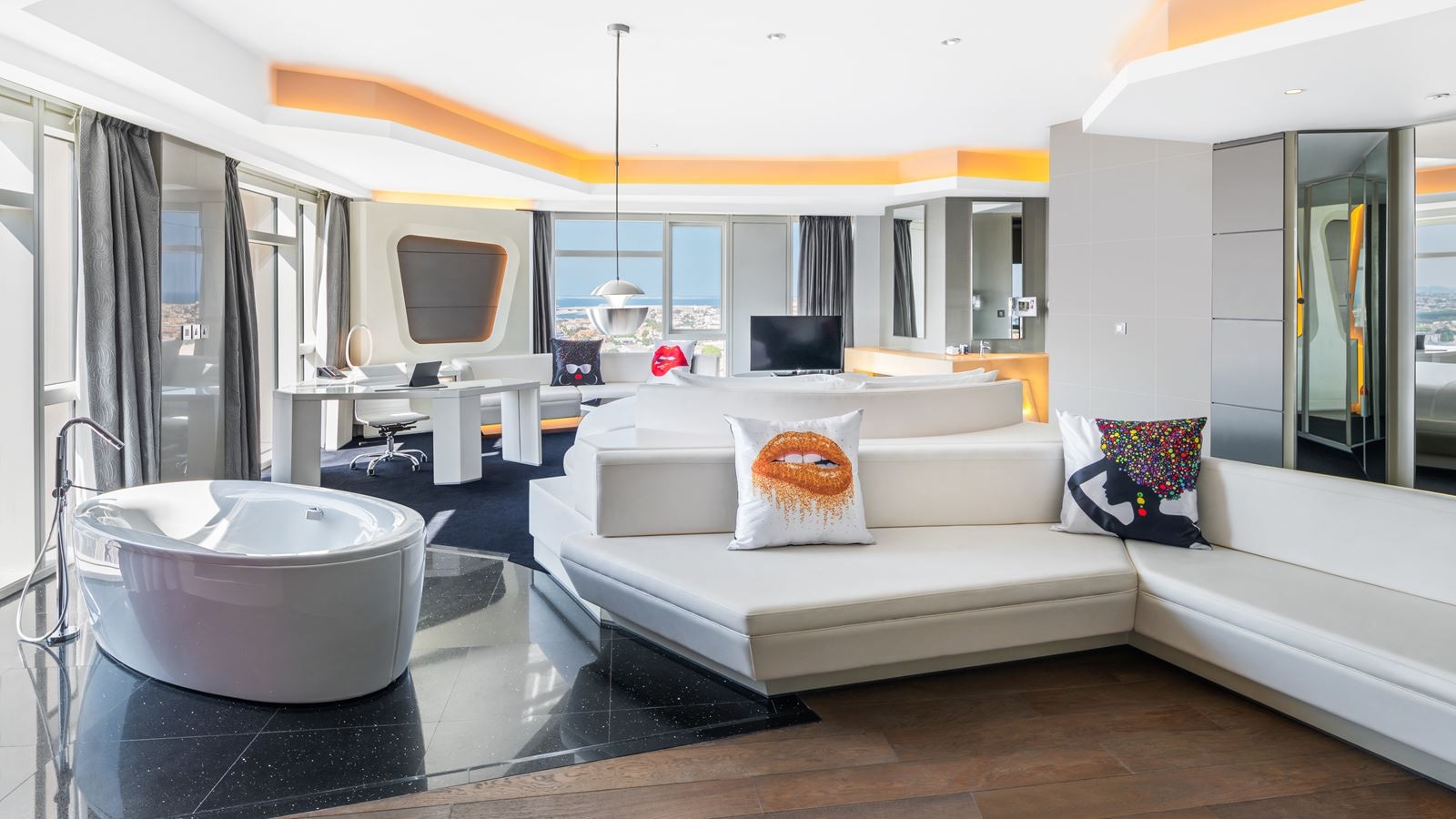 rooms-round-bed-valor-suite